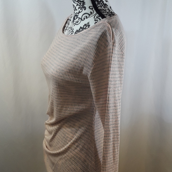 William Rast Ruched Top - Picture 4 of 5